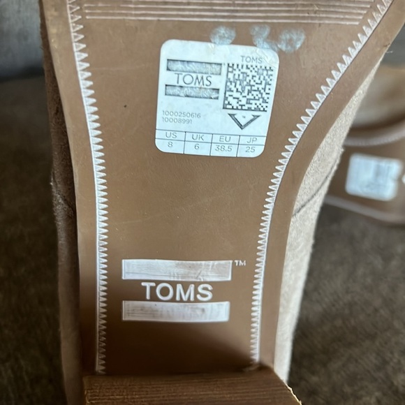 Tom's suede distressed lace up stacked taupe oatmeal ankle booties Size 8 - Picture 10 of 14